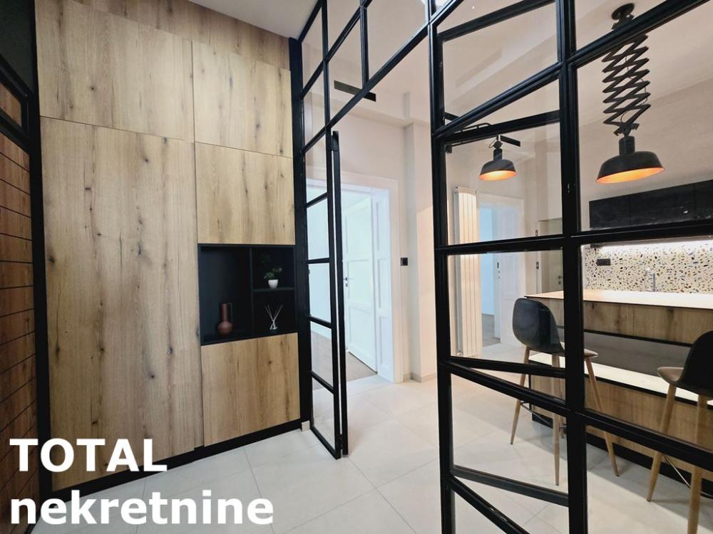 Slika 2 - Stan,NOVI SAD,CENTAR,kv: 100.00, € 345000, ID: 1099082