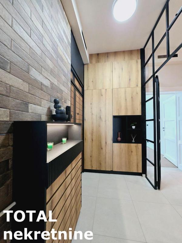 Slika 9 - Stan,NOVI SAD,CENTAR,kv: 100.00, € 345000, ID: 1099082