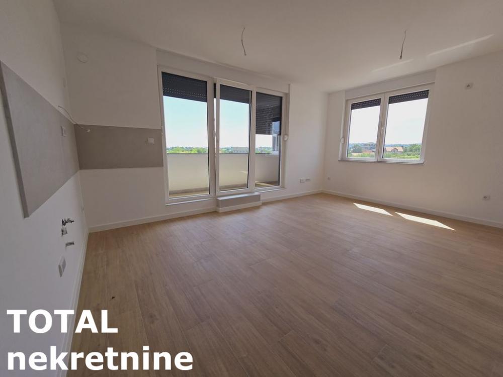 Slika 2 - Stan,PETROVARADIN,PETROVARADIN,kv: 72.00, € 155750, ID: 1098221