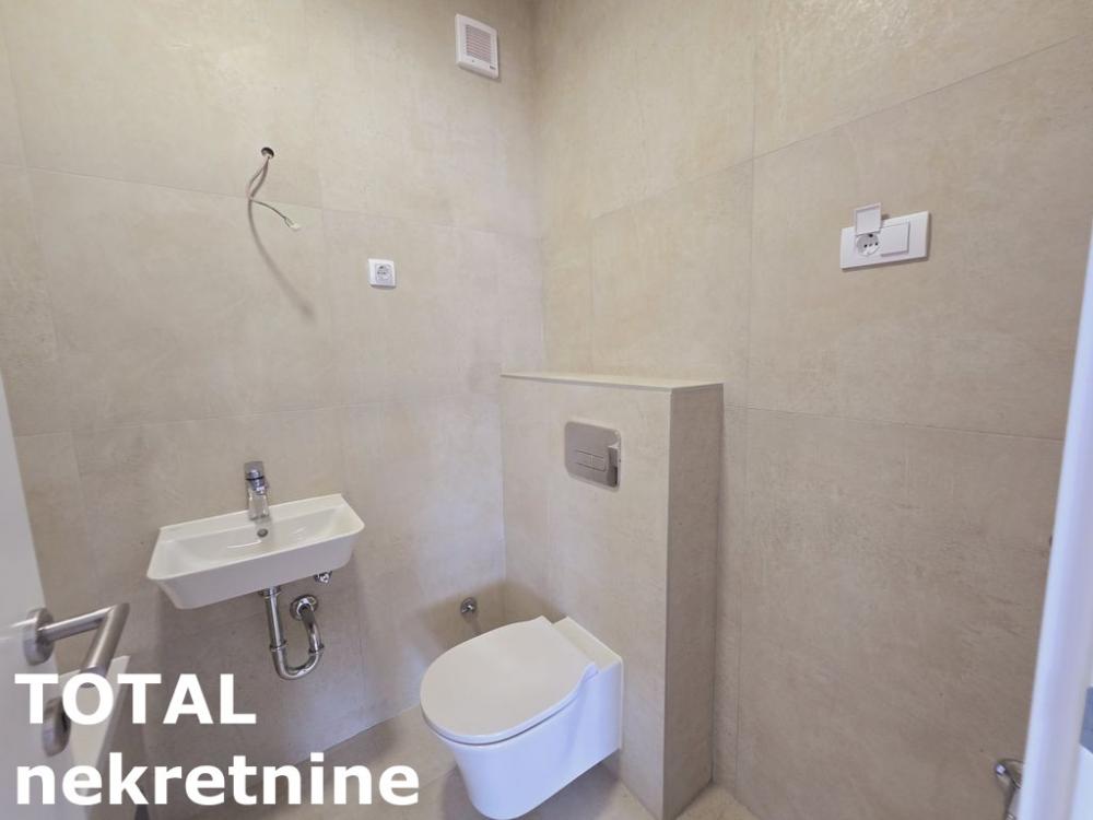 Slika 10 - Stan,PETROVARADIN,PETROVARADIN,kv: 72.00, € 155750, ID: 1098221