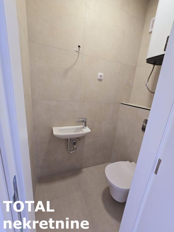 Slika 11 - Stan,PETROVARADIN,PETROVARADIN,kv: 72.00, € 155750, ID: 1098221