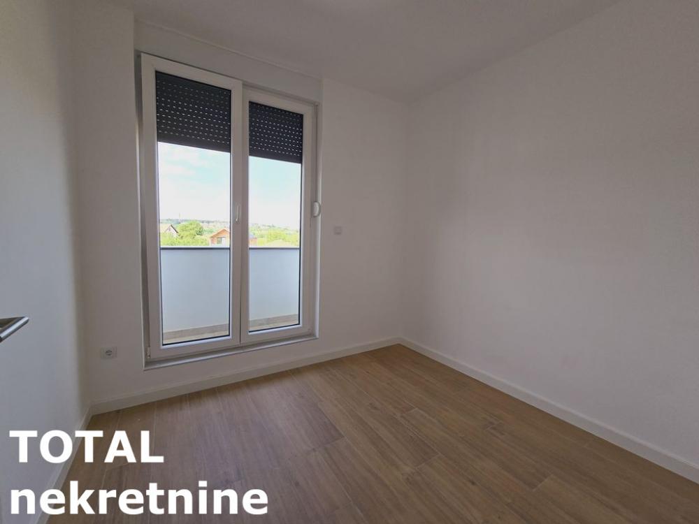 Slika 7 - Stan,PETROVARADIN,PETROVARADIN,kv: 72.00, € 155750, ID: 1098221