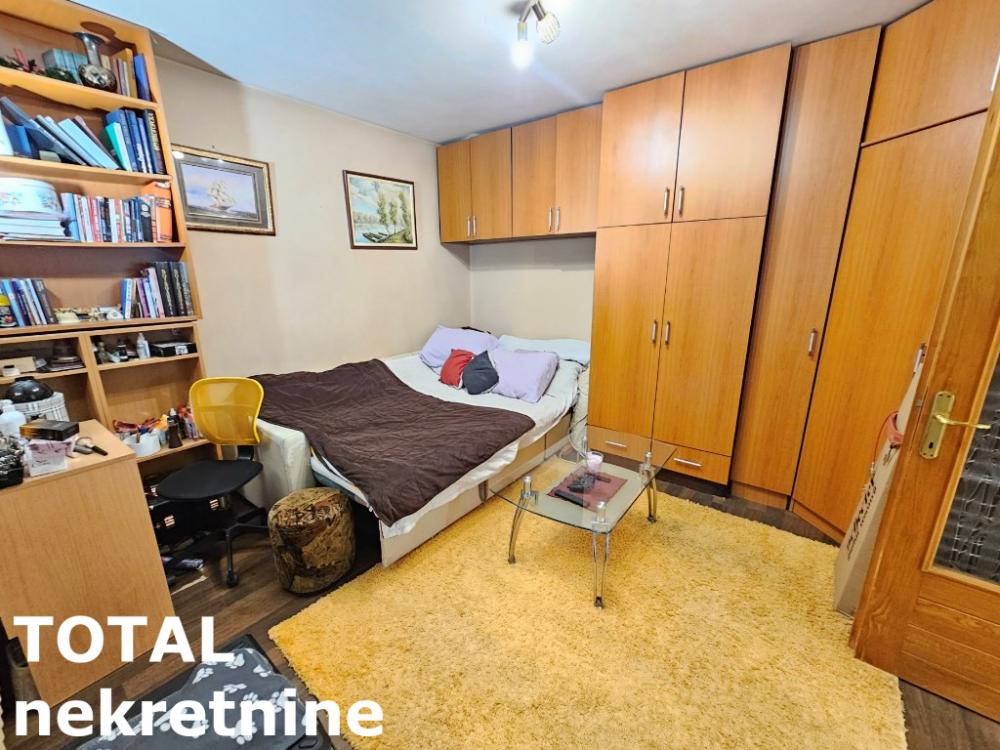 Slika 4 - Stan,NOVI SAD,BULEVAR,kv: 65.00, € 195000, ID: 1100562