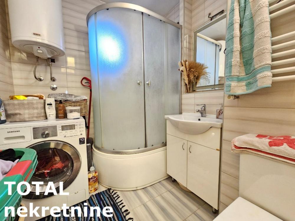 Slika 10 - Stan,NOVI SAD,BULEVAR,kv: 65.00, € 195000, ID: 1100562