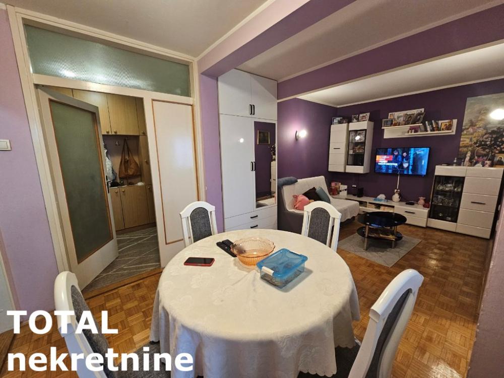 Slika 2 - Stan,NOVI SAD,BULEVAR,kv: 41.00, € 115000, ID: 1100669