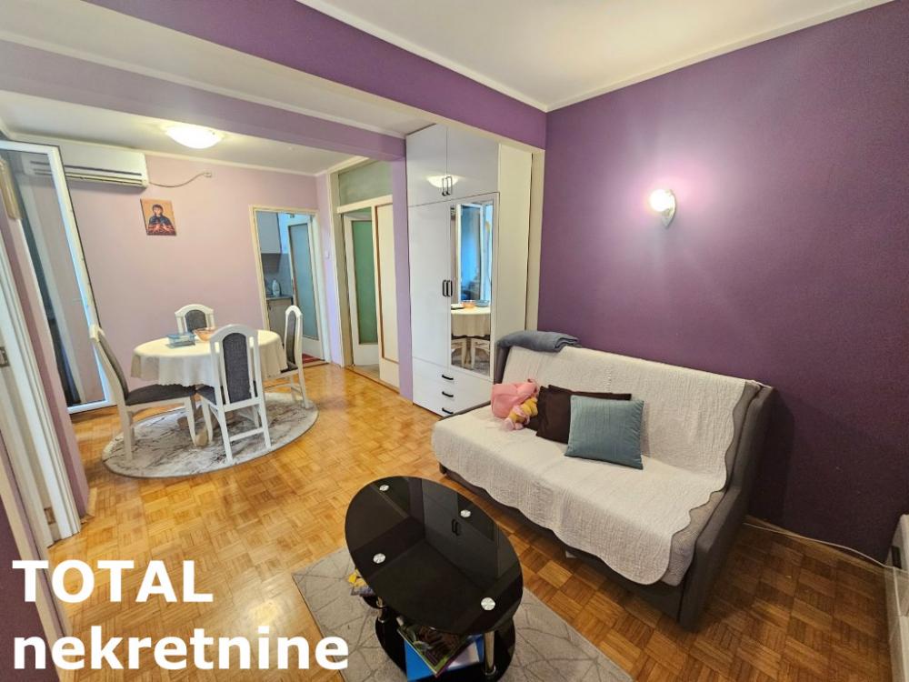 Slika 1 - Stan,NOVI SAD,BULEVAR,kv: 41.00, € 115000, ID: 1100669