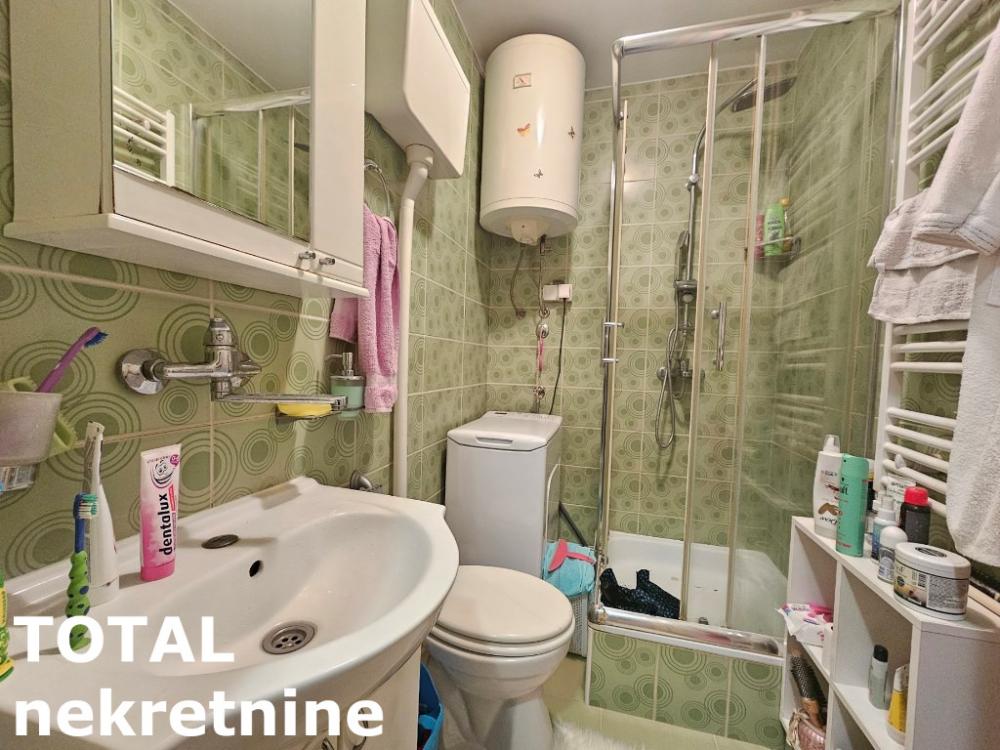 Slika 9 - Stan,NOVI SAD,BULEVAR,kv: 41.00, € 115000, ID: 1100669