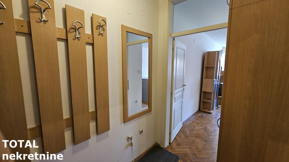 Slika 6 - Stan,NOVI SAD,CENTAR,kv: 29.00, € 105000, ID: 1100948