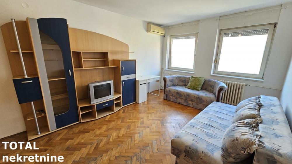 Slika 1 - Stan,NOVI SAD,CENTAR,kv: 29.00, € 105000, ID: 1100948