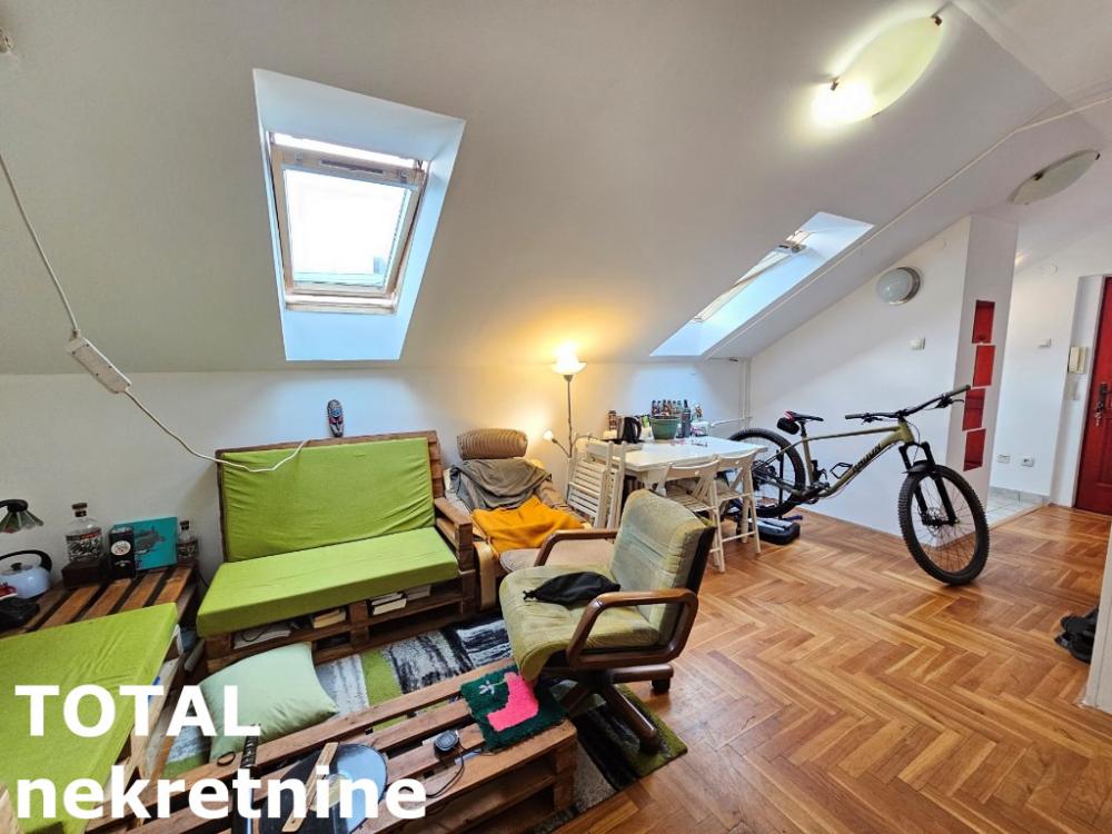 Slika 1 - Stan,NOVI SAD,BULEVAR,kv: 40.00, € 113300, ID: 1100968