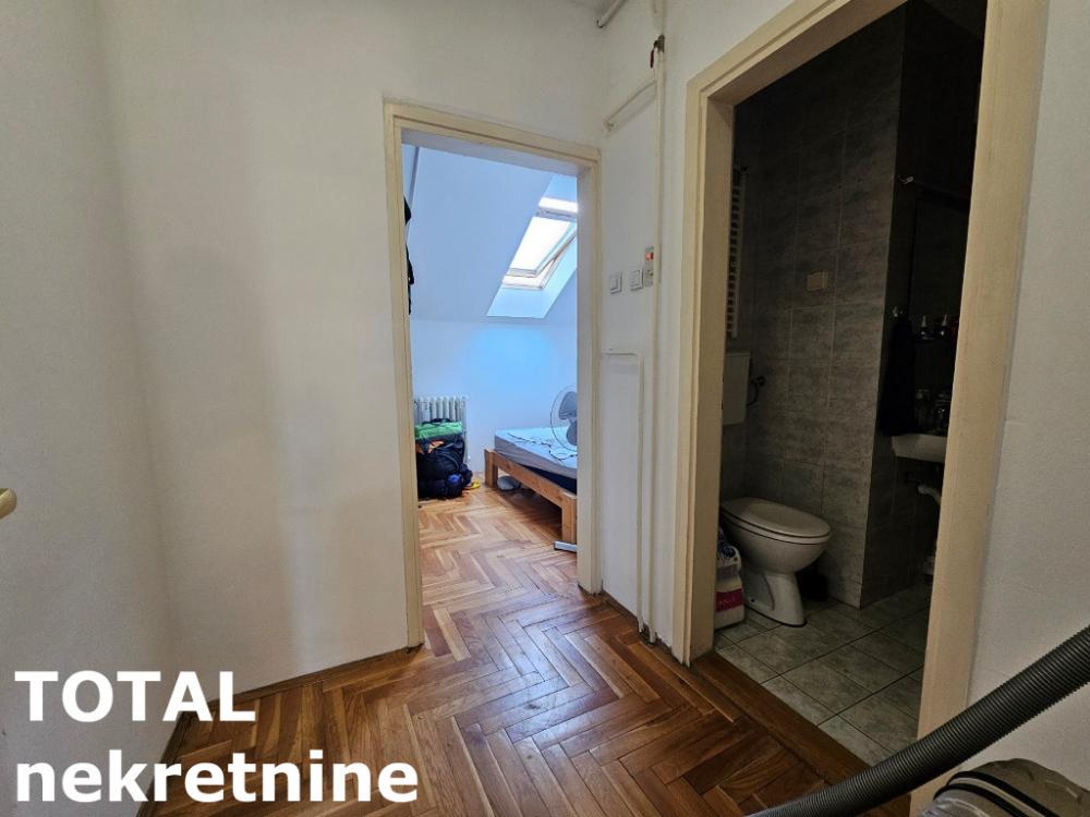 Slika 3 - Stan,NOVI SAD,BULEVAR,kv: 40.00, € 113300, ID: 1100968