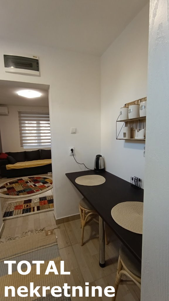 Slika 7 - Stan,NOVI SAD,CARA DUSANA,kv: 22.00, € 66950, ID: 1099859