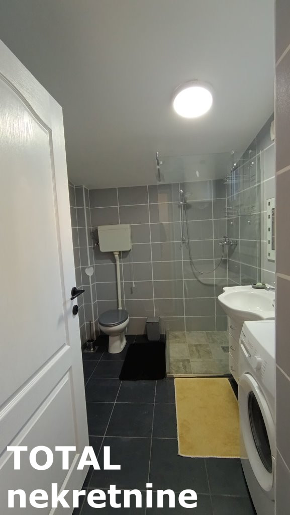 Slika 11 - Stan,NOVI SAD,CARA DUSANA,kv: 22.00, € 66950, ID: 1099859