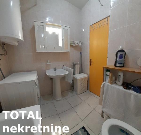 Slika 11 - Stan,NOVI SAD,CARA DUSANA,kv: 78.00, € 128600, ID: 1100142