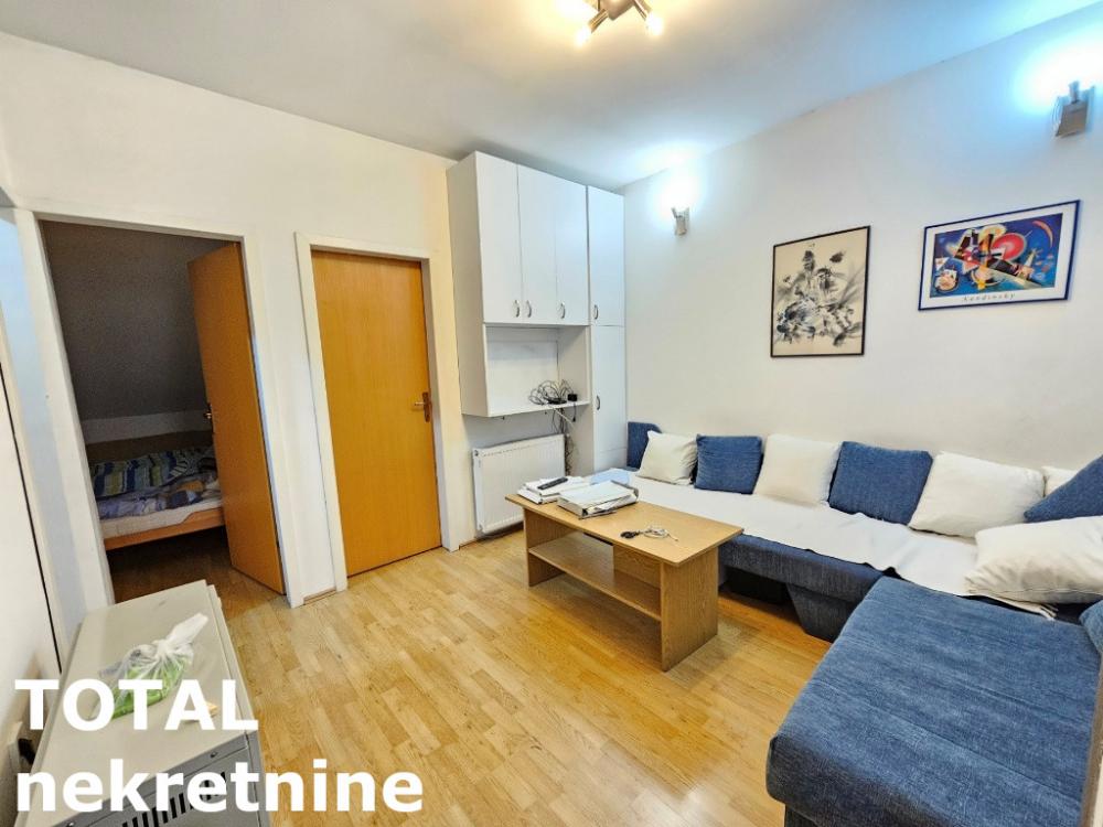 Slika 8 - Stan,NOVI SAD,CARA DUSANA,kv: 78.00, € 128600, ID: 1100142