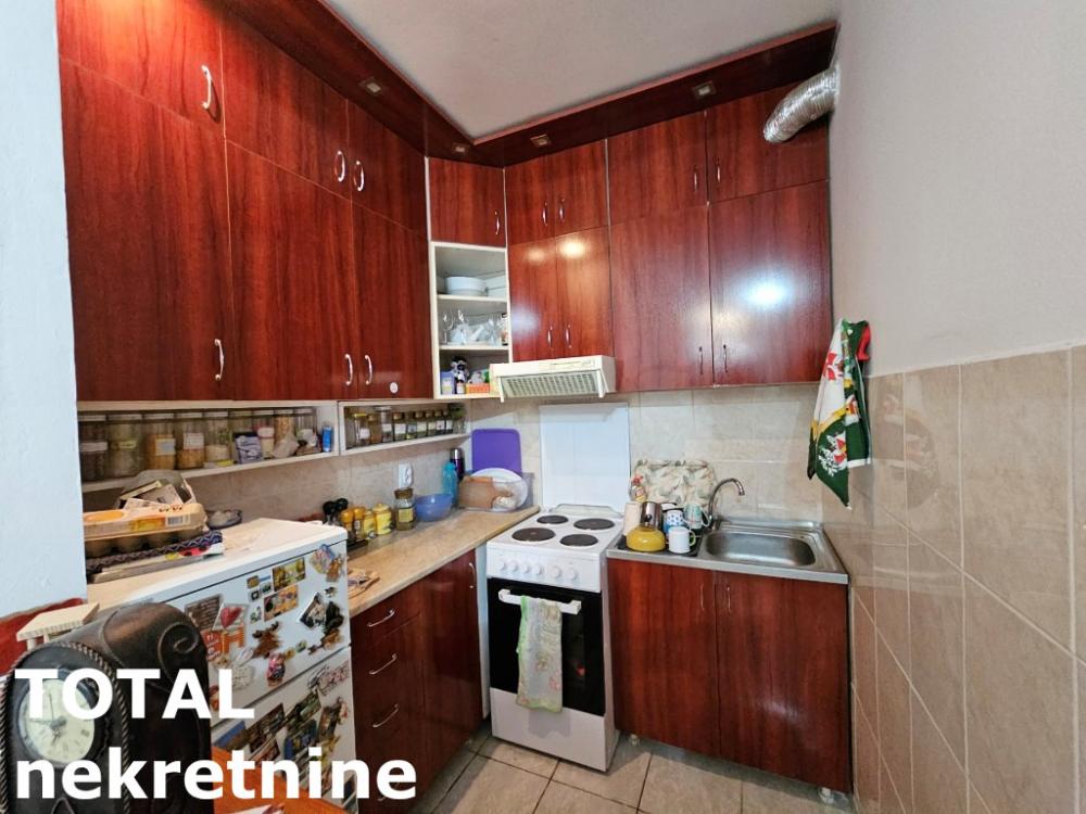 Slika 2 - Stan,NOVI SAD,CARA DUSANA,kv: 78.00, € 128600, ID: 1100142