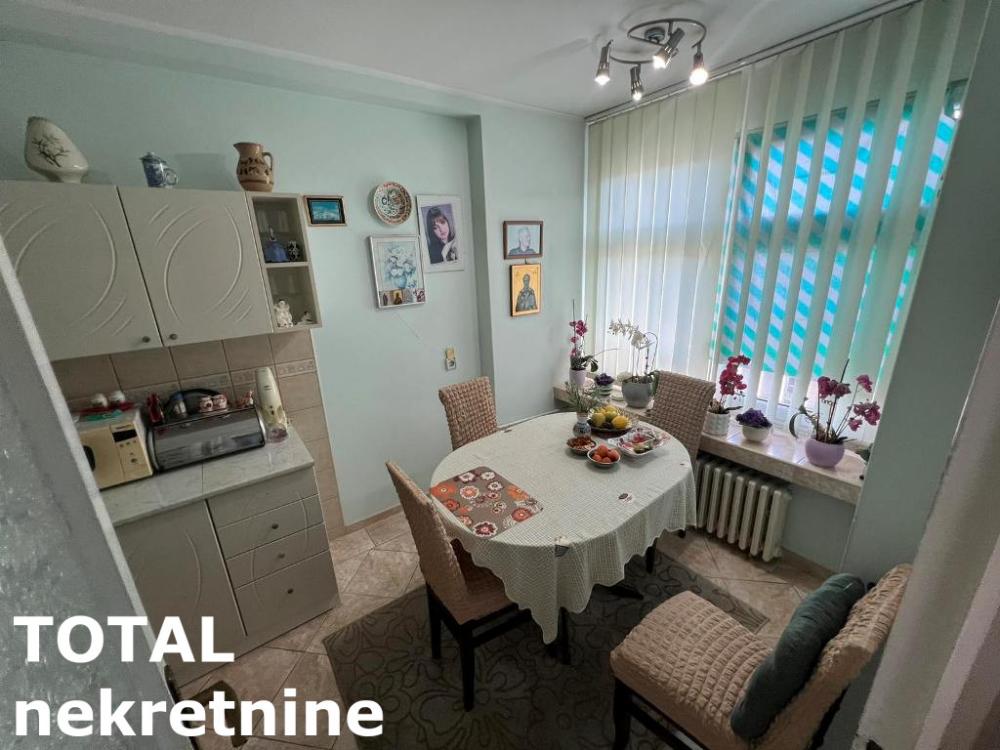 Slika 6 - Stan,NOVI SAD,CENTAR,kv: 71.00, € 172660, ID: 1100911