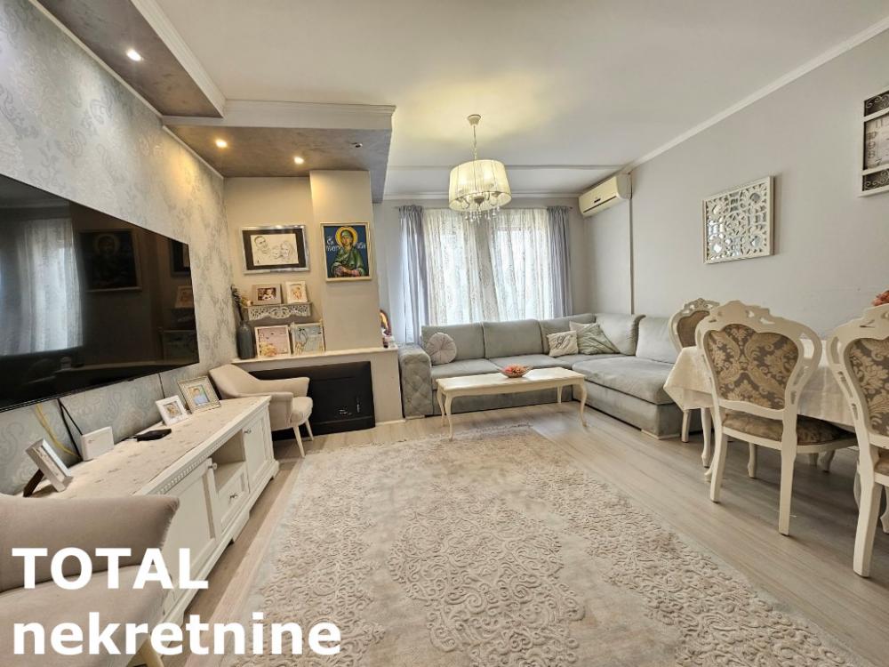 Slika 1 - Stan,NOVI SAD,CENTAR,kv: 70.00, € 216300, ID: 1100294