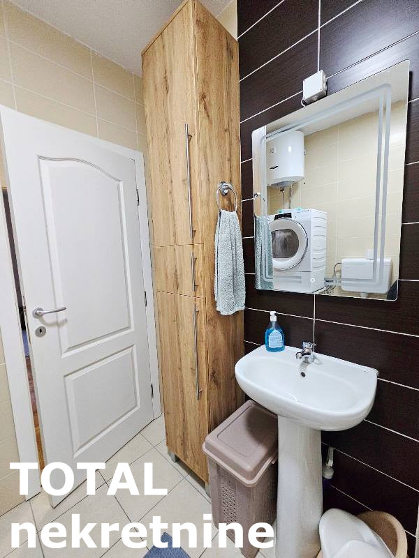 Slika 9 - Stan,NOVI SAD,ADICE,kv: 69.00, € 159650, ID: 1100953