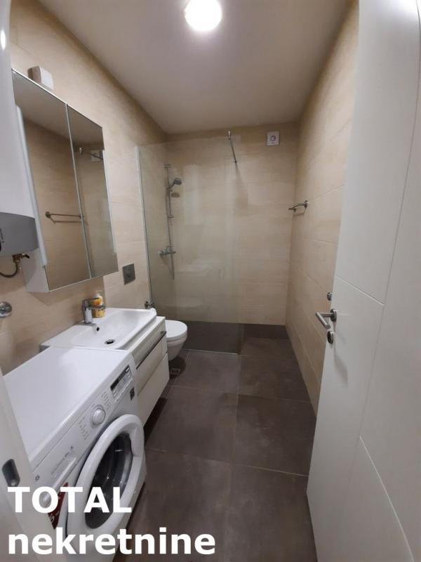 Slika 9 - Stan,NOVI SAD,CENTAR,kv: 49.00, € 250000, ID: 1100585