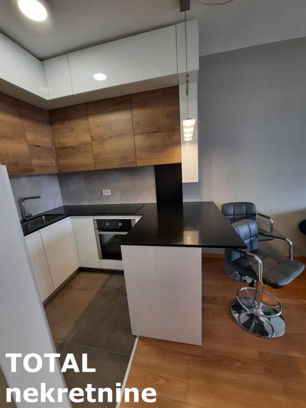 Slika 5 - Stan,NOVI SAD,CENTAR,kv: 49.00, € 250000, ID: 1100585