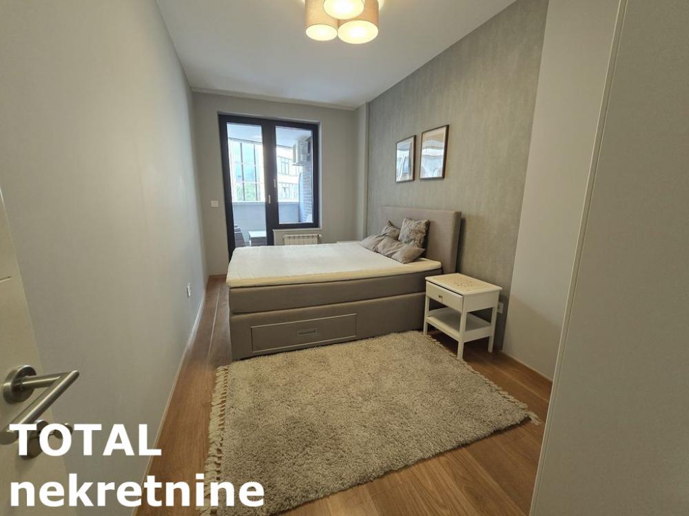 Slika 6 - Stan,NOVI SAD,CENTAR,kv: 49.00, € 250000, ID: 1100585