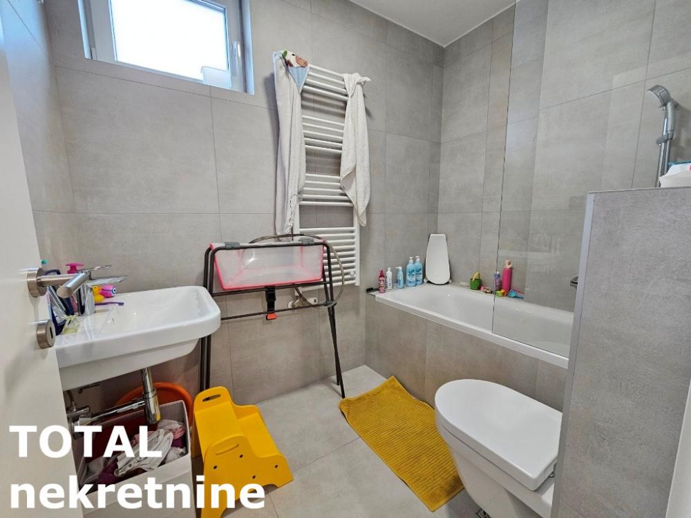 Slika 10 - Stan,NOVI SAD,CARA DUSANA,kv: 85.00, € 221000, ID: 1100093