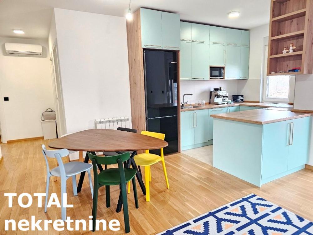 Slika 5 - Stan,NOVI SAD,CARA DUSANA,kv: 85.00, € 221000, ID: 1100093