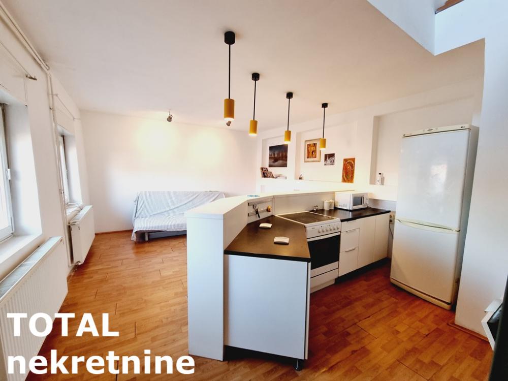 Slika 7 - Stan,PETROVARADIN,GRADIC,kv: 85.00, € 128750, ID: 1099515