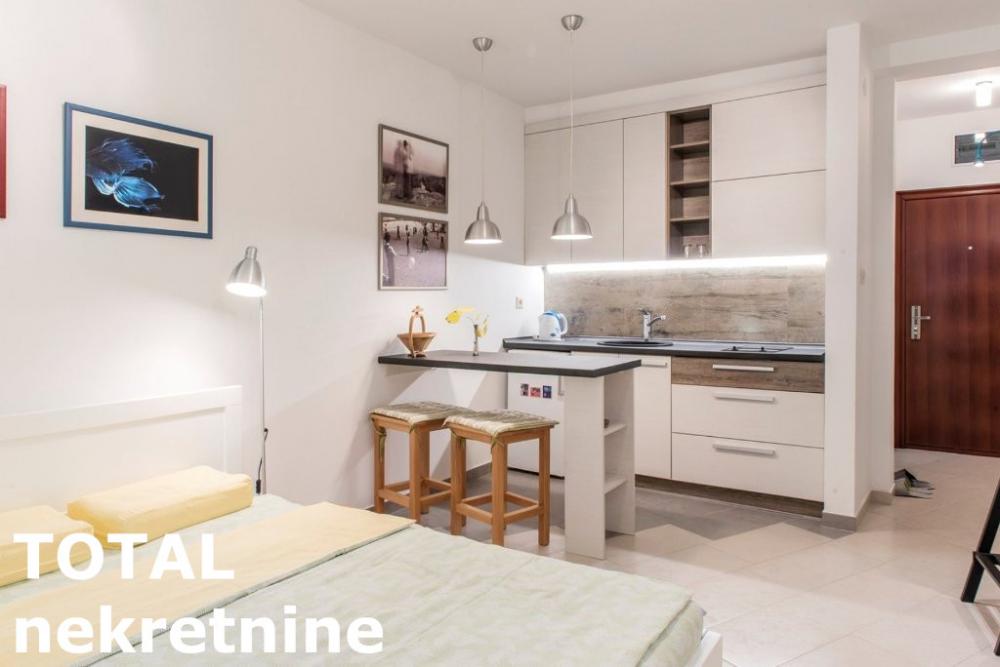 Slika 2 - Stan,NOVI SAD,CENTAR,kv: 24.00, € 85000, ID: 1098878