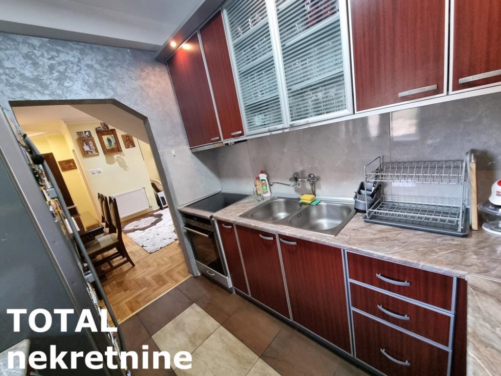 Slika 6 - Stan,NOVI SAD,BULEVAR,kv: 77.00, € 198800, ID: 1100936