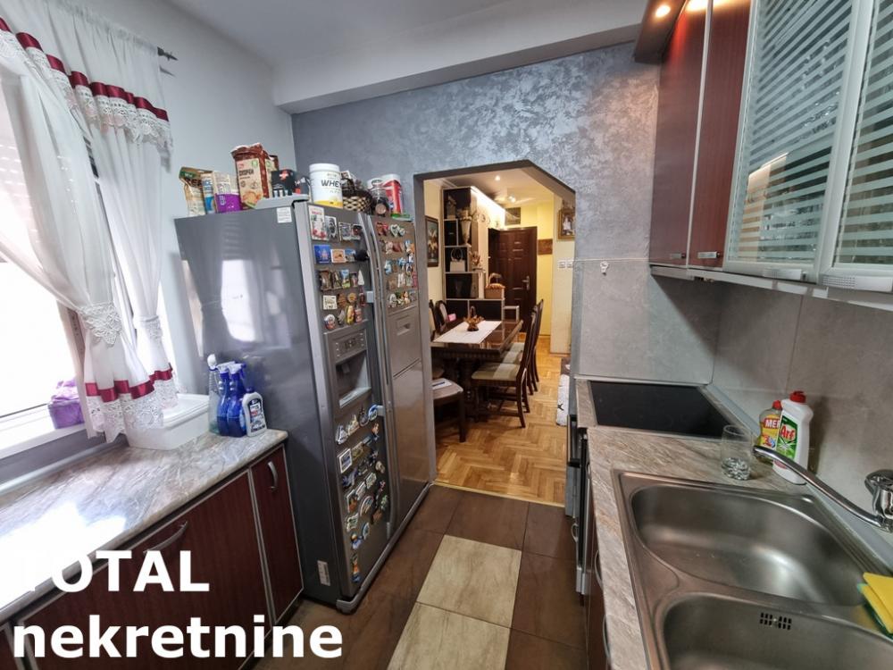 Slika 7 - Stan,NOVI SAD,BULEVAR,kv: 77.00, € 198800, ID: 1100936