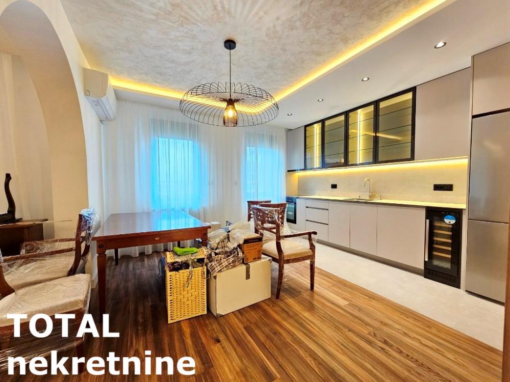 Slika 2 - Stan,NOVI SAD,CENTAR,kv: 119.00, € 321300, ID: 1100252