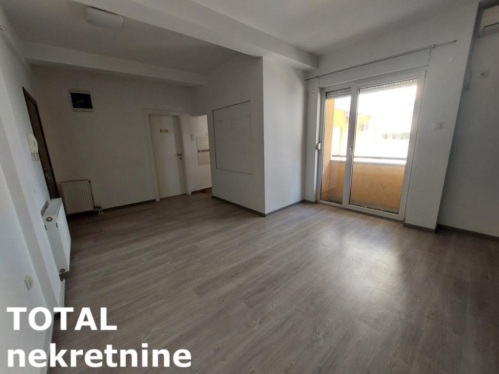 Slika 4 - Stan,NOVI SAD,GRBAVICA,kv: 69.00, € 185000, ID: 1100902