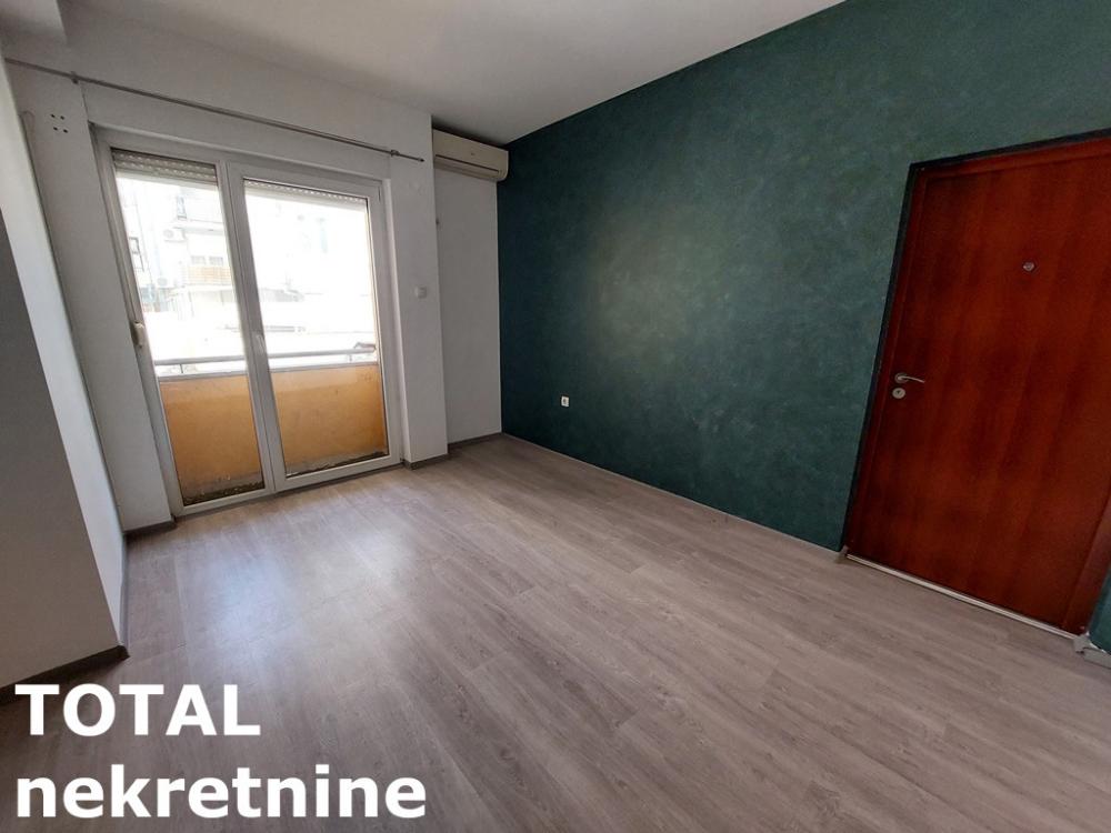 Slika 2 - Stan,NOVI SAD,GRBAVICA,kv: 69.00, € 185000, ID: 1100902