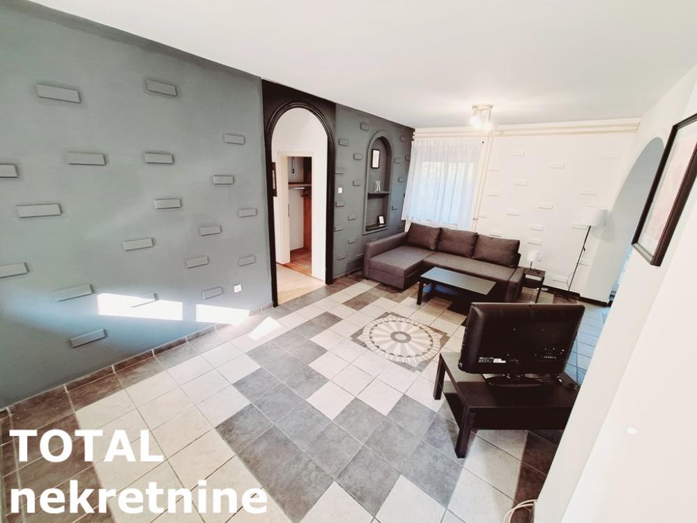 Slika 1 - Stan,NOVI SAD,CENTAR,kv: 103.00, € 200000, ID: 1099168