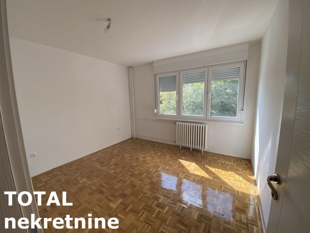 Slika 3 - Stan,NOVI SAD,AVIJACIJA,kv: 64.00, € 155000, ID: 1098841