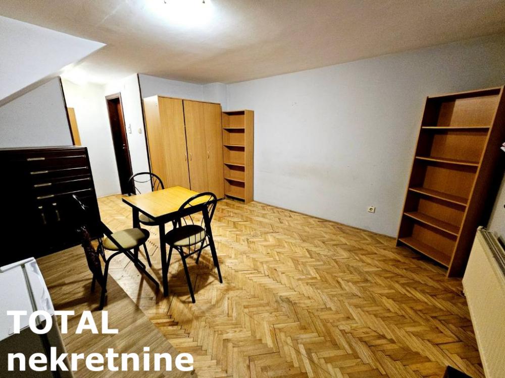 Slika 2 - Stan,NOVI SAD,GRBAVICA,kv: 28.00, € 68000, ID: 1100920