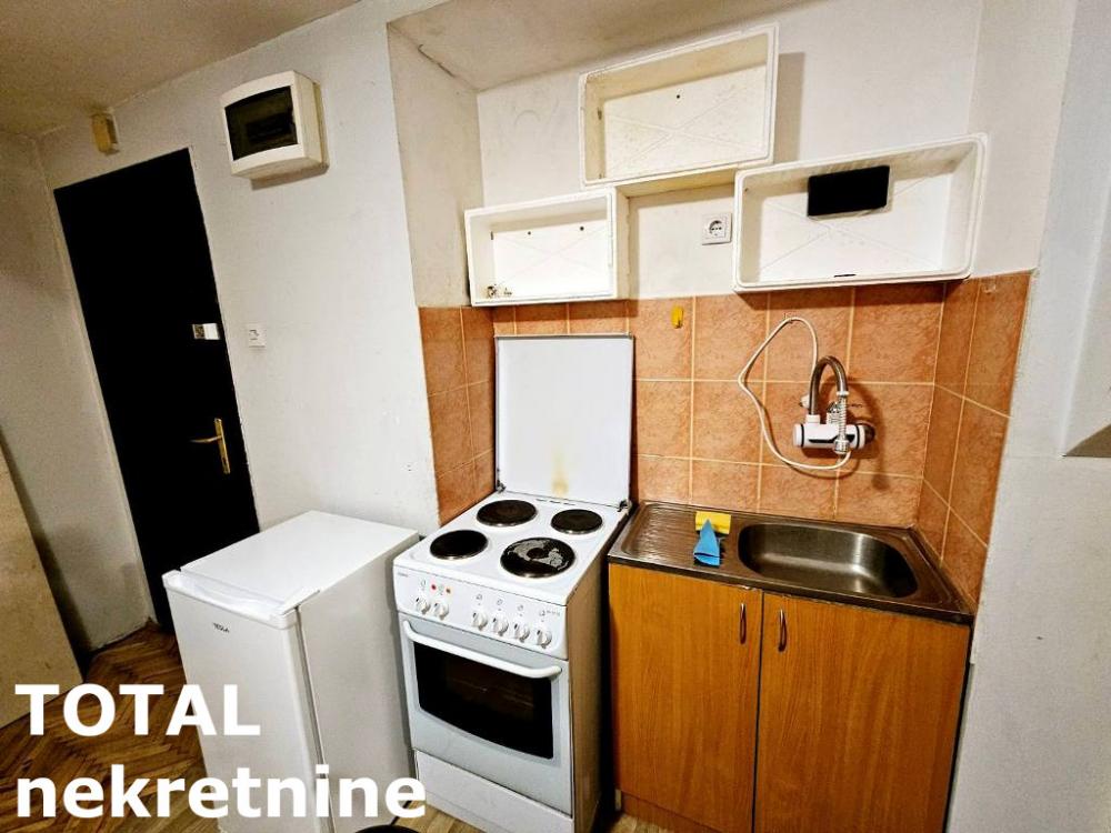 Slika 3 - Stan,NOVI SAD,GRBAVICA,kv: 28.00, € 68000, ID: 1100920