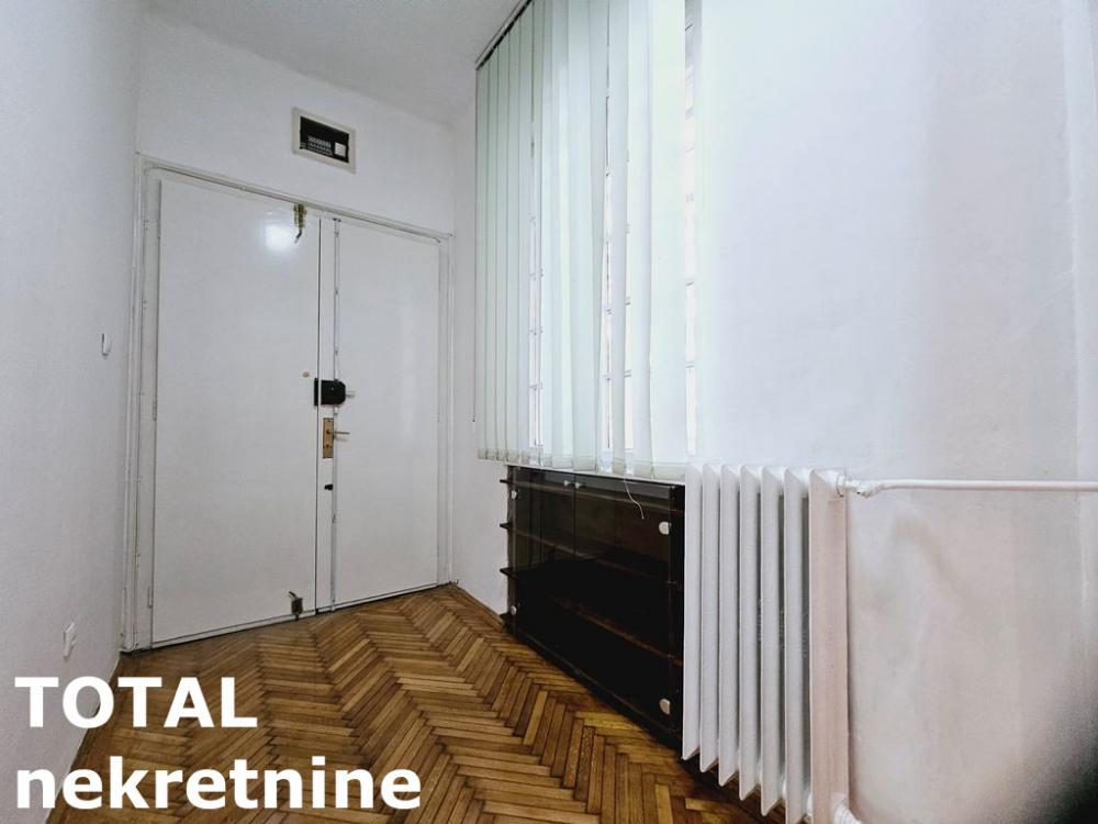 Slika 4 - Stan,NOVI SAD,CENTAR,kv: 107.00, € 260000, ID: 1098187