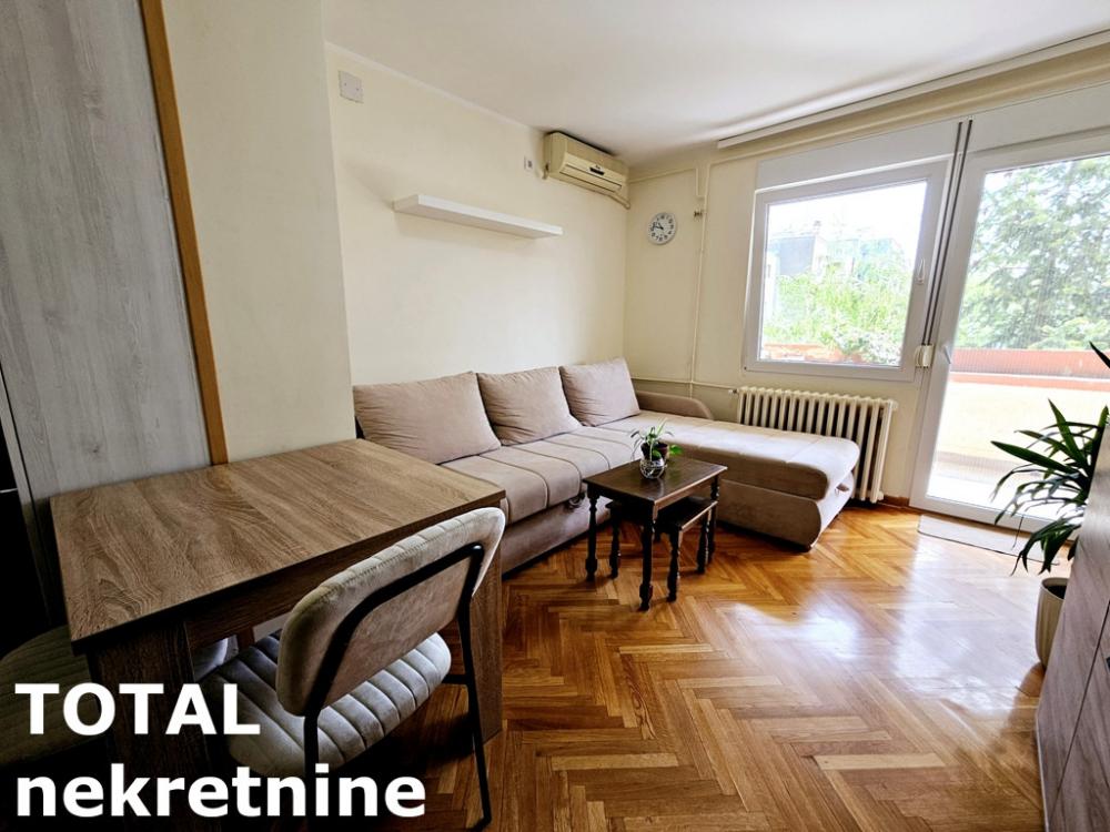 Slika 1 - Stan,NOVI SAD,CENTAR,kv: 55.00, € 167750, ID: 1100437