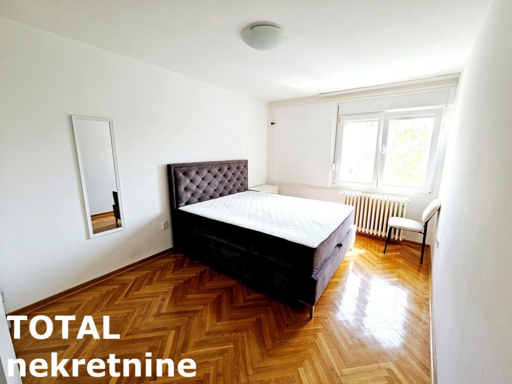 Slika 11 - Stan,NOVI SAD,CENTAR,kv: 55.00, € 167750, ID: 1100437