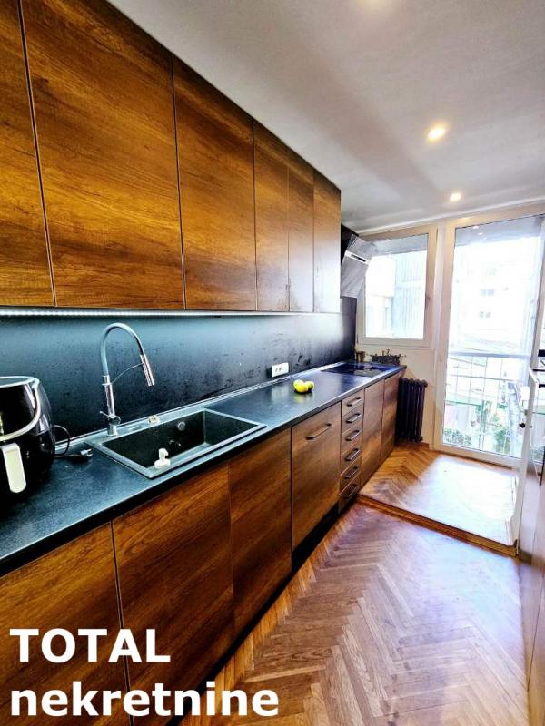 Slika 9 - Stan,NOVI SAD,LIMAN 4,kv: 86.00, € 220000, ID: 1100429