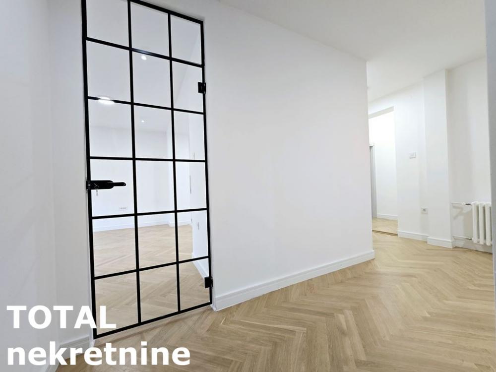 Slika 4 - Stan,NOVI SAD,CENTAR,kv: 112.00, € 392000, ID: 1100351