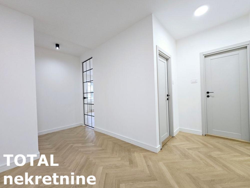 Slika 5 - Stan,NOVI SAD,CENTAR,kv: 112.00, € 392000, ID: 1100351