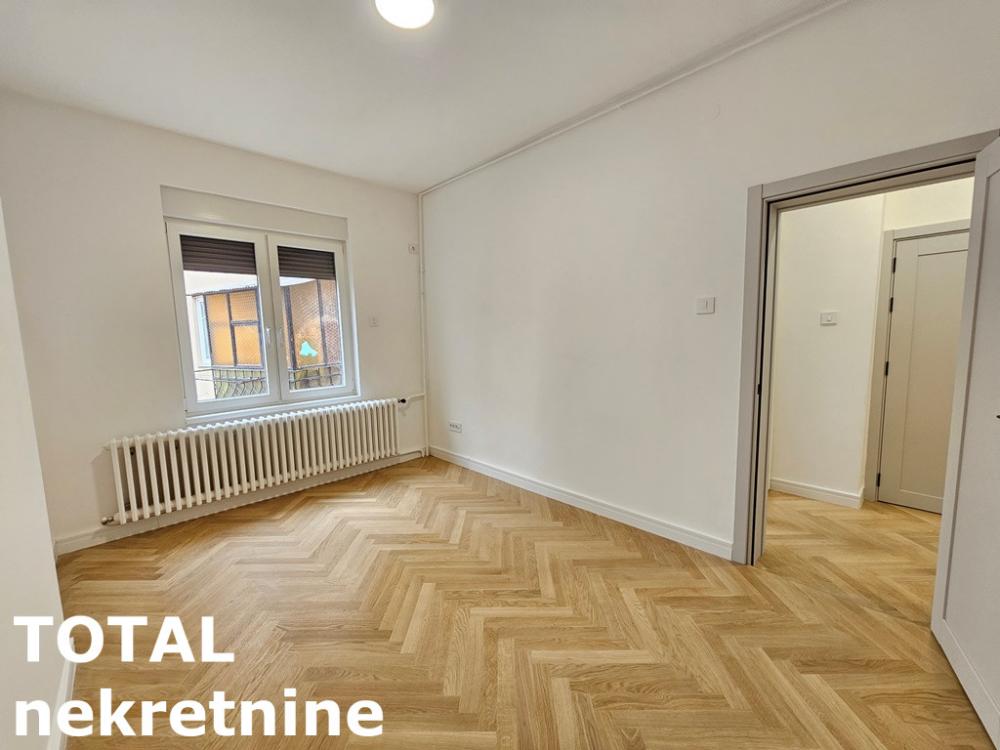 Slika 9 - Stan,NOVI SAD,CENTAR,kv: 85.00, € 297500, ID: 1100352