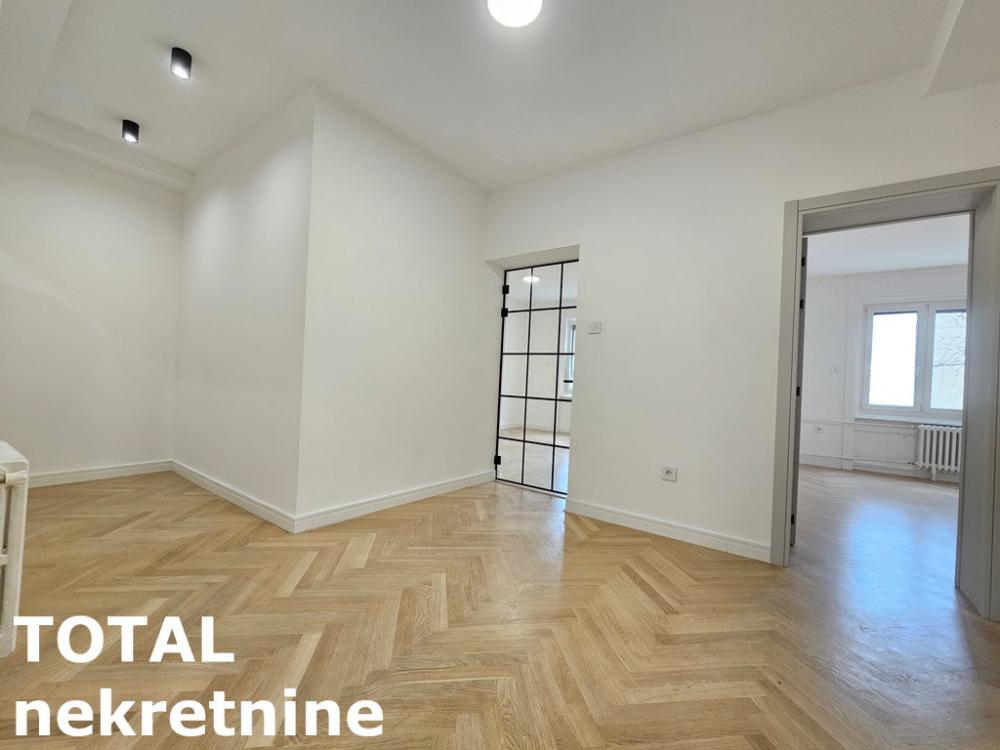 Slika 4 - Stan,NOVI SAD,CENTAR,kv: 85.00, € 297500, ID: 1100352