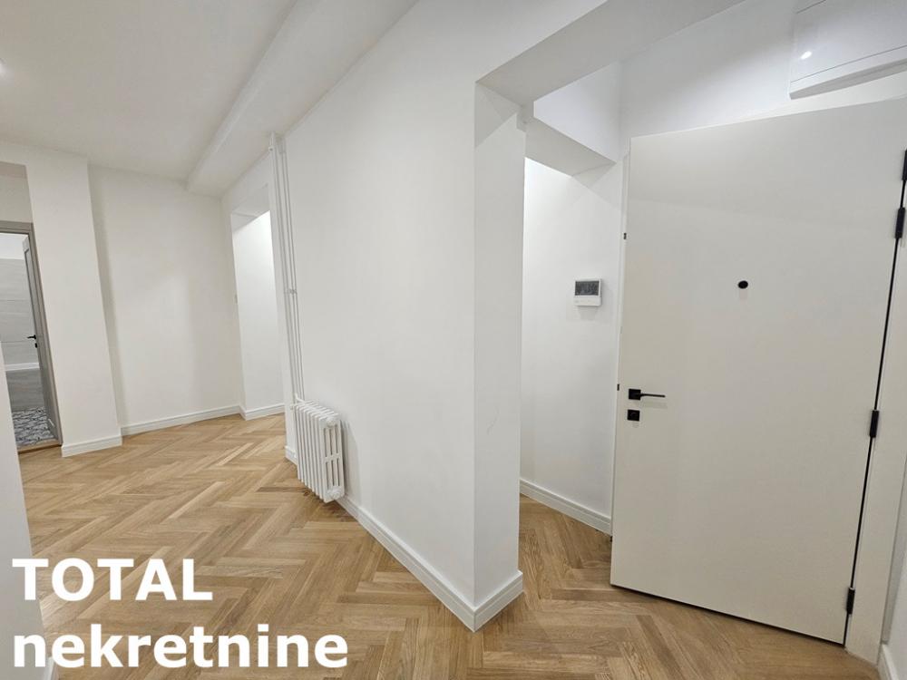 Slika 5 - Stan,NOVI SAD,CENTAR,kv: 85.00, € 297500, ID: 1100352