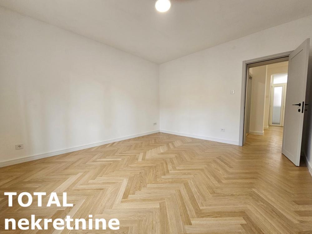 Slika 1 - Stan,NOVI SAD,CENTAR,kv: 85.00, € 297500, ID: 1100352