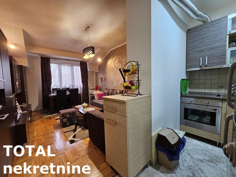 Slika 5 - Stan,NOVI SAD,CENTAR,kv: 41.00, € 115000, ID: 1100364